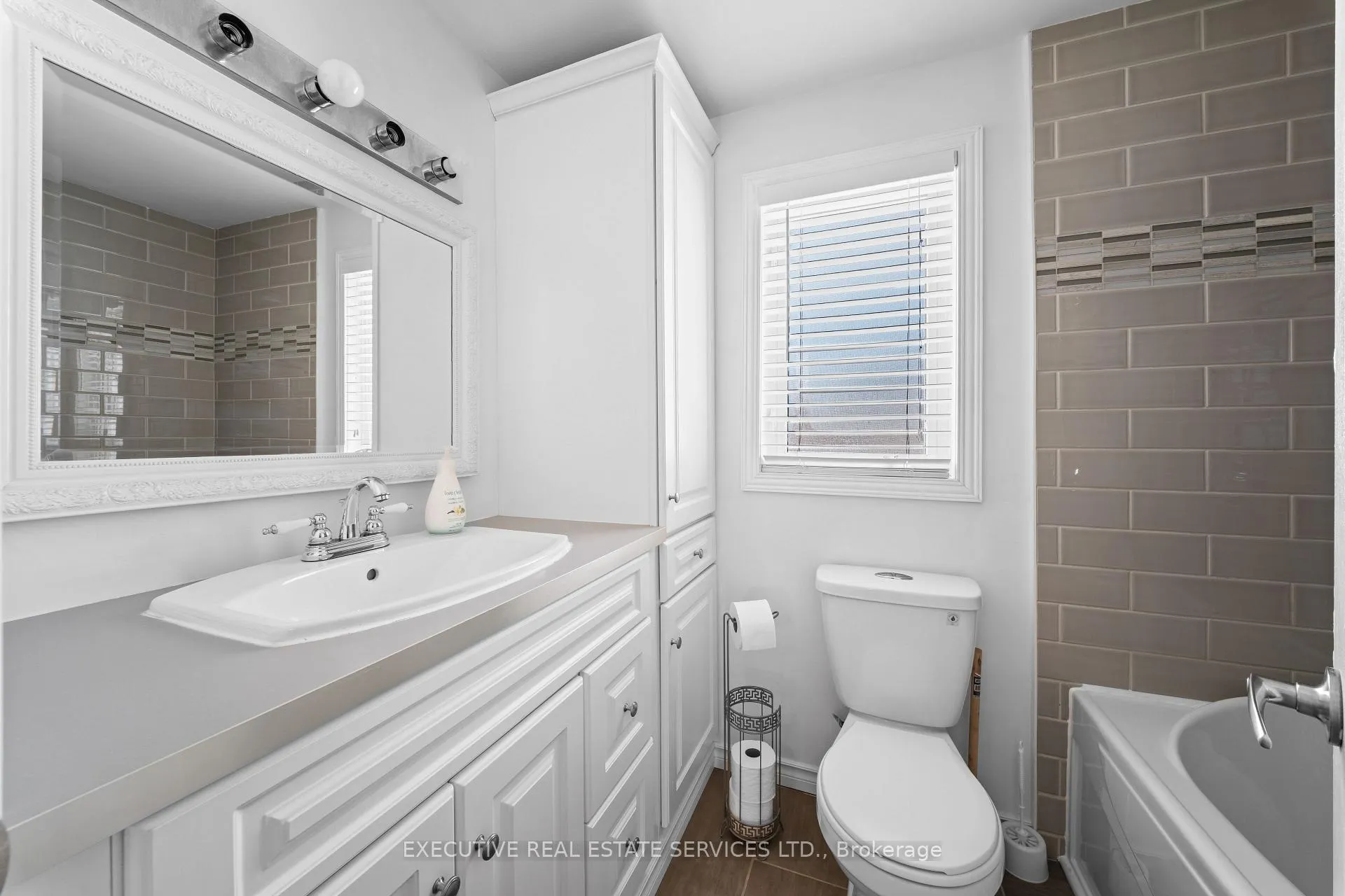 Photo 31 of 29 Sparklett Crescent, Brampton, Heart Lake East — HOMEH