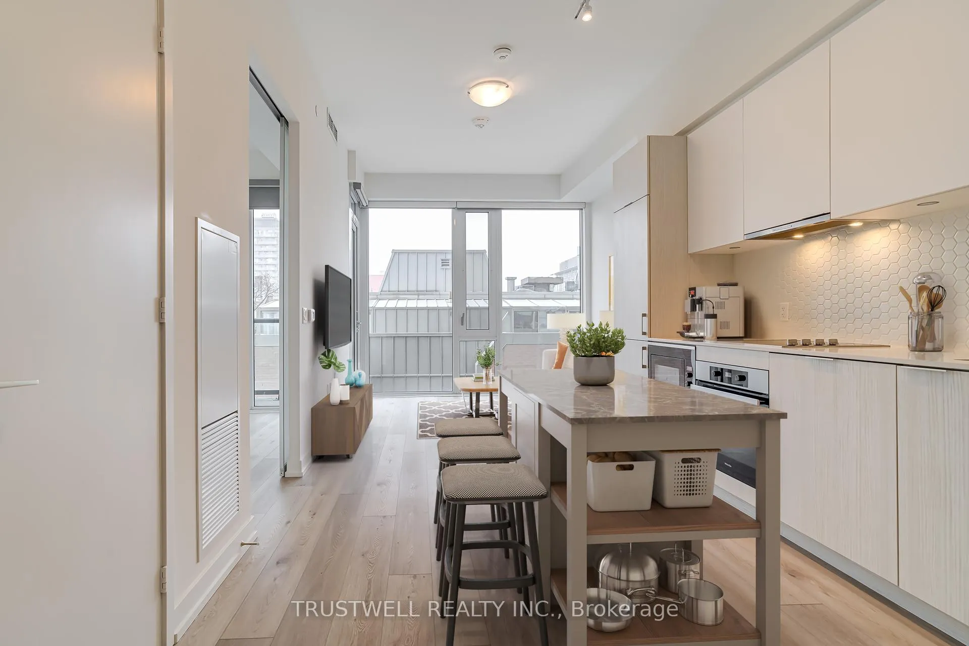 Photo 2 of Unit 1004, 158 Front Street E, Toronto, Moss Park — HOMEH