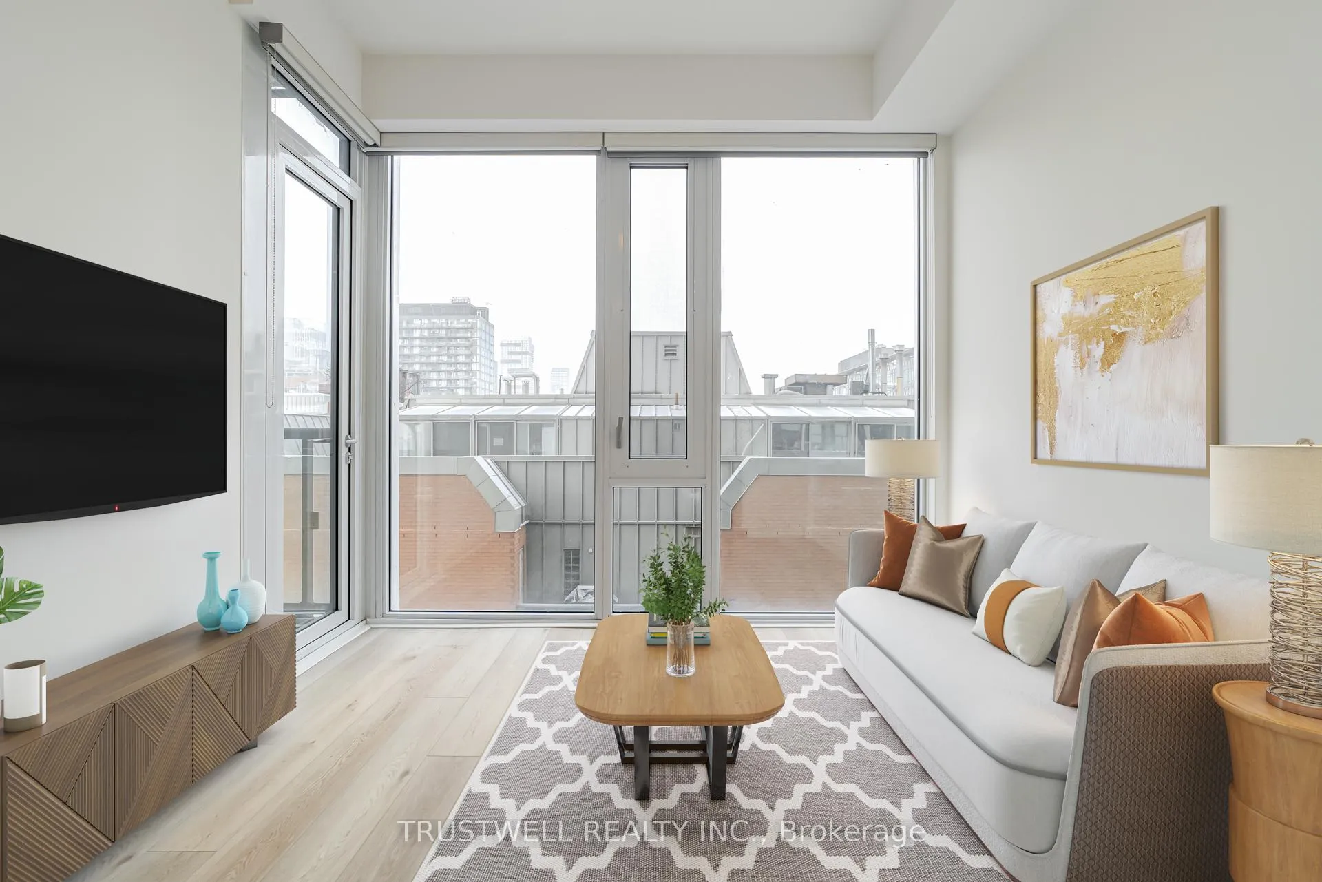 Photo 5 of Unit 1004, 158 Front Street E, Toronto, Moss Park — HOMEH