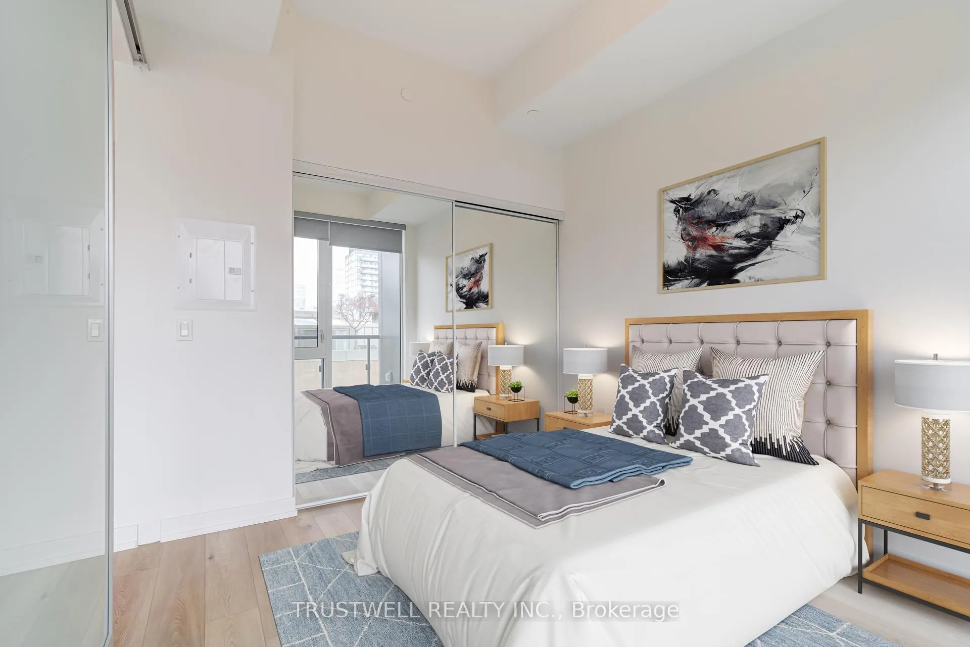 Photo 7 of Unit 1004, 158 Front Street E, Toronto, Moss Park — HOMEH
