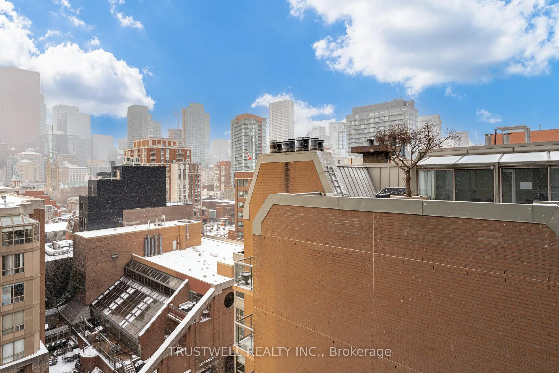 Photo 12 of Unit 1004, 158 Front Street E, Toronto, Moss Park — HOMEH