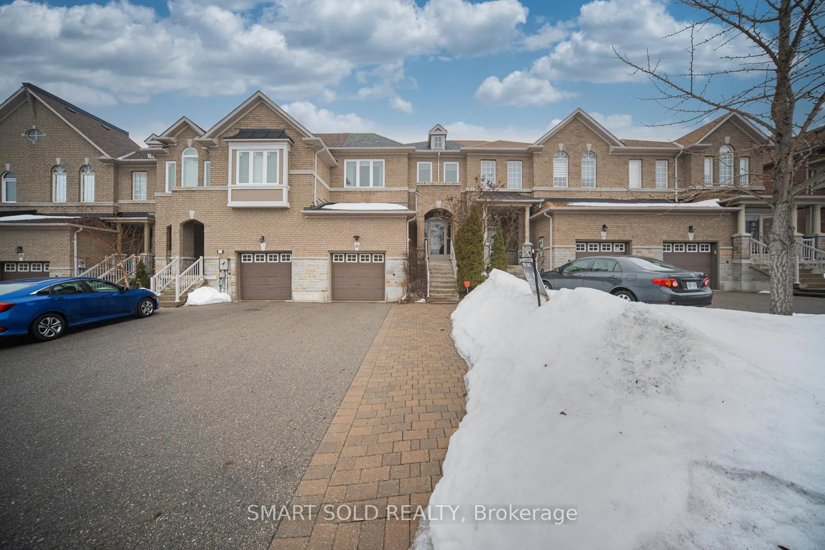 Photo 2 of 16 Gauguin Avenue, Vaughan, Patterson — HOMEH