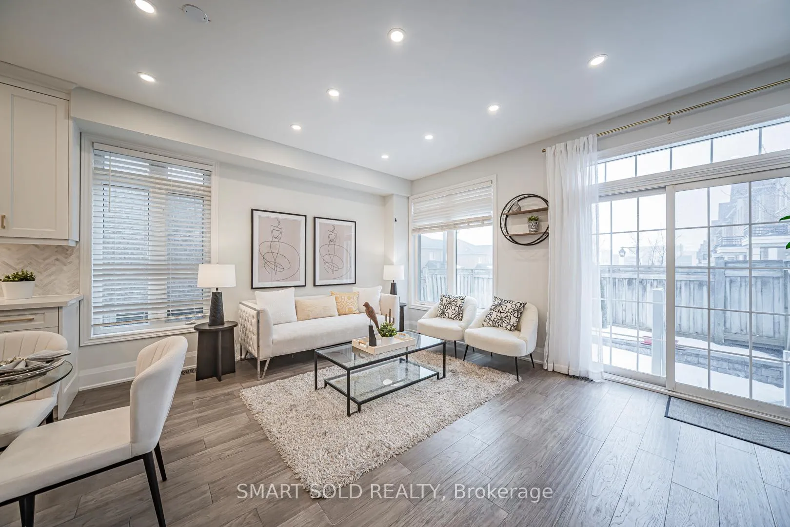 Photo 15 of 16 Gauguin Avenue, Vaughan, Patterson — HOMEH