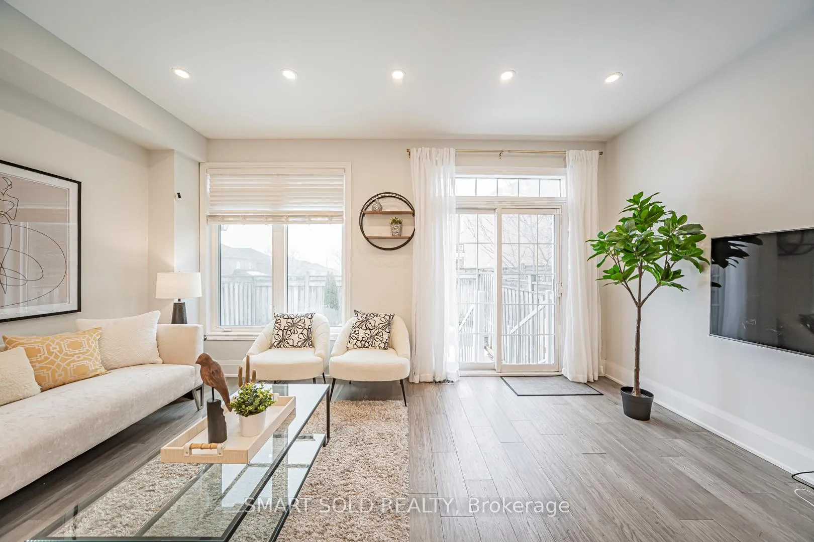 Photo 21 of 16 Gauguin Avenue, Vaughan, Patterson — HOMEH