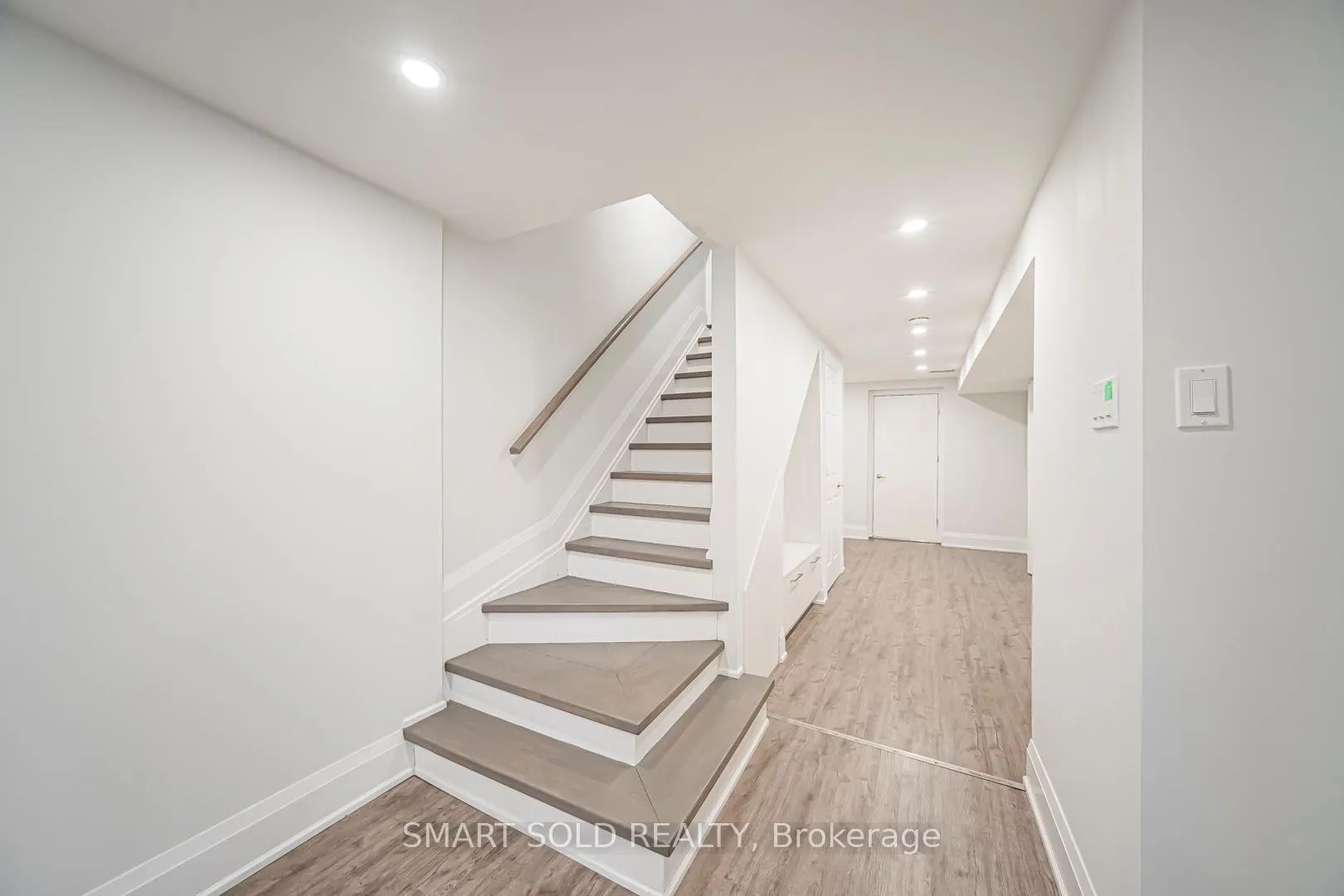 Photo 38 of 16 Gauguin Avenue, Vaughan, Patterson — HOMEH