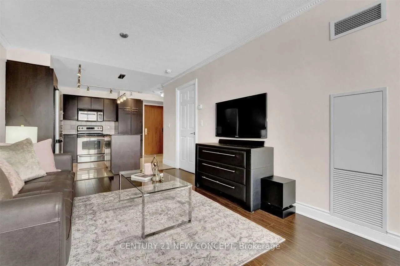 Photo 8 of Unit 1007, 39 Galleria Parkway, Markham, Commerce Valley — HOMEH