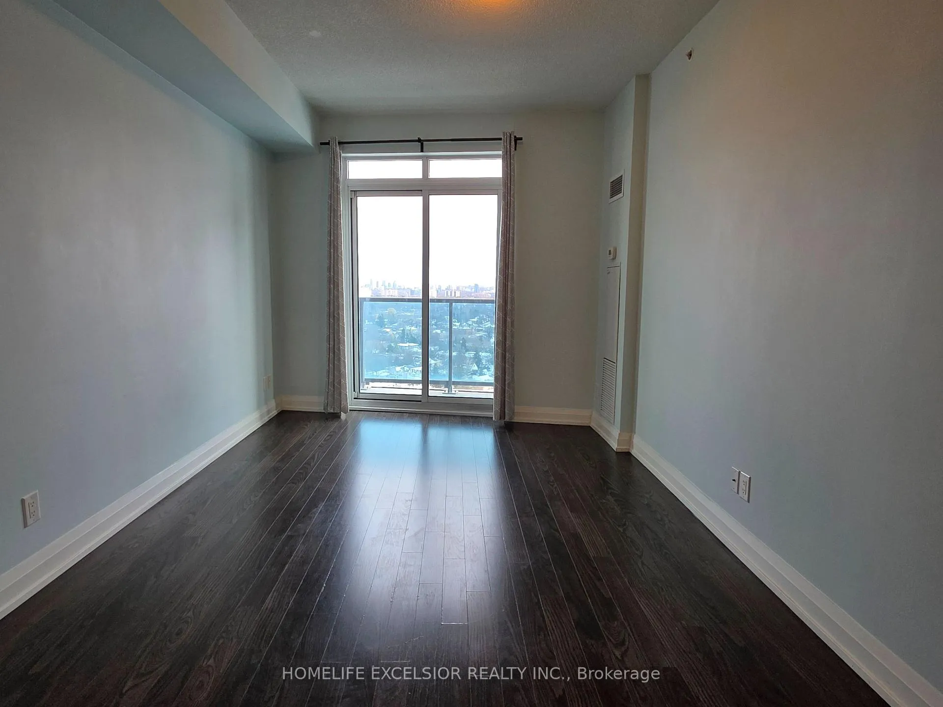 Photo 11 of Unit 2027, 7161 Yonge Street, Markham, Grandview — HOMEH
