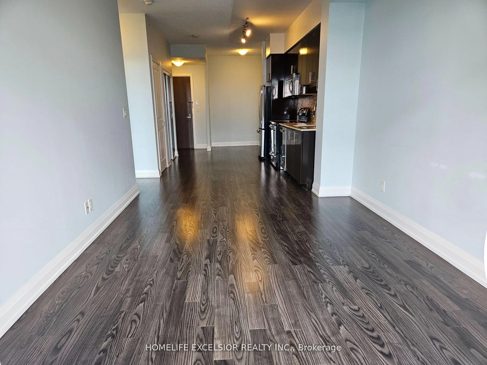 Photo 13 of Unit 2027, 7161 Yonge Street, Markham, Grandview — HOMEH