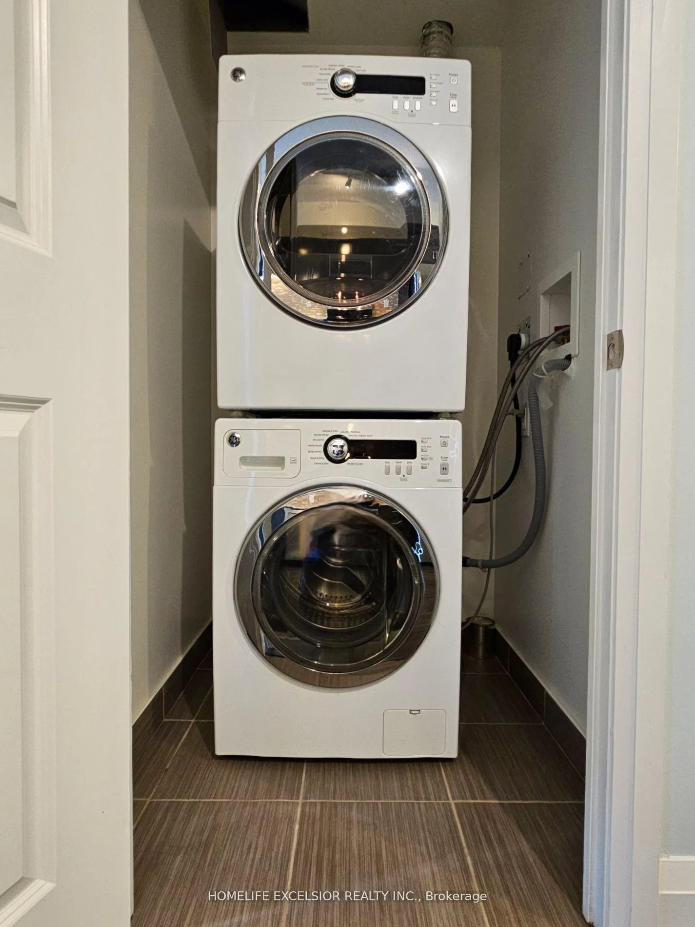 Photo 16 of Unit 2027, 7161 Yonge Street, Markham, Grandview — HOMEH