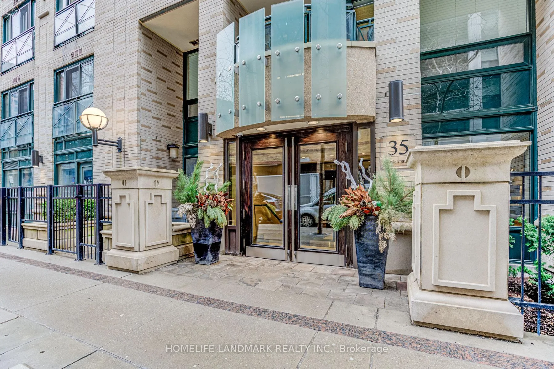 Photo 2 of Unit 1109, 35 Hayden Street, Toronto, Church-Yonge Corridor — HOMEH