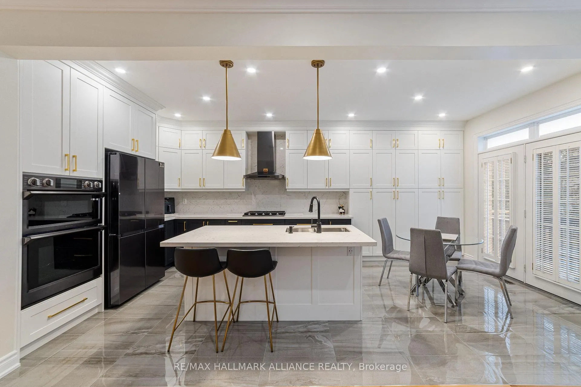 Photo 7 of 28 Preakness Drive, North York, Banbury-Don Mills — HOMEH