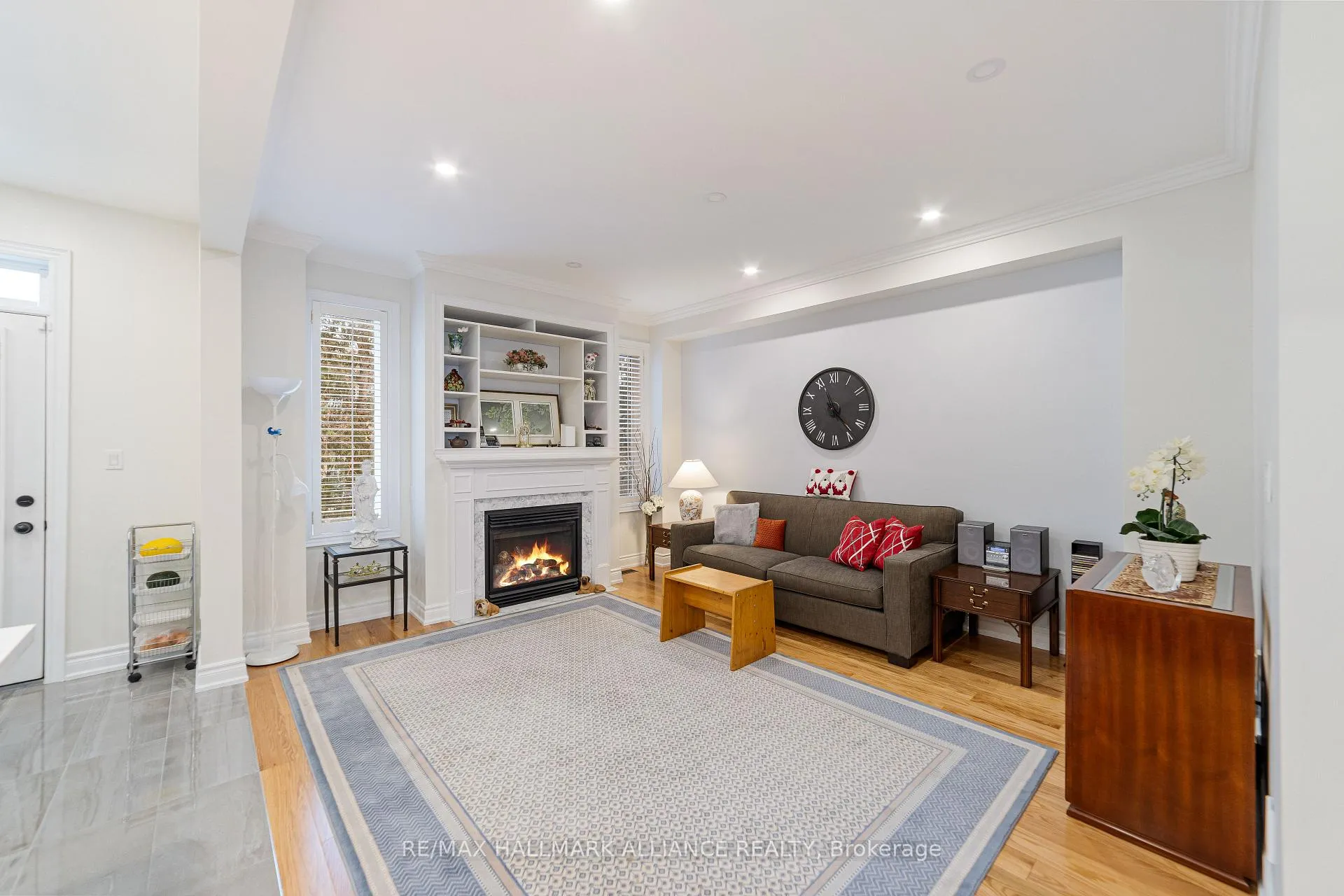 Photo 11 of 28 Preakness Drive, North York, Banbury-Don Mills — HOMEH
