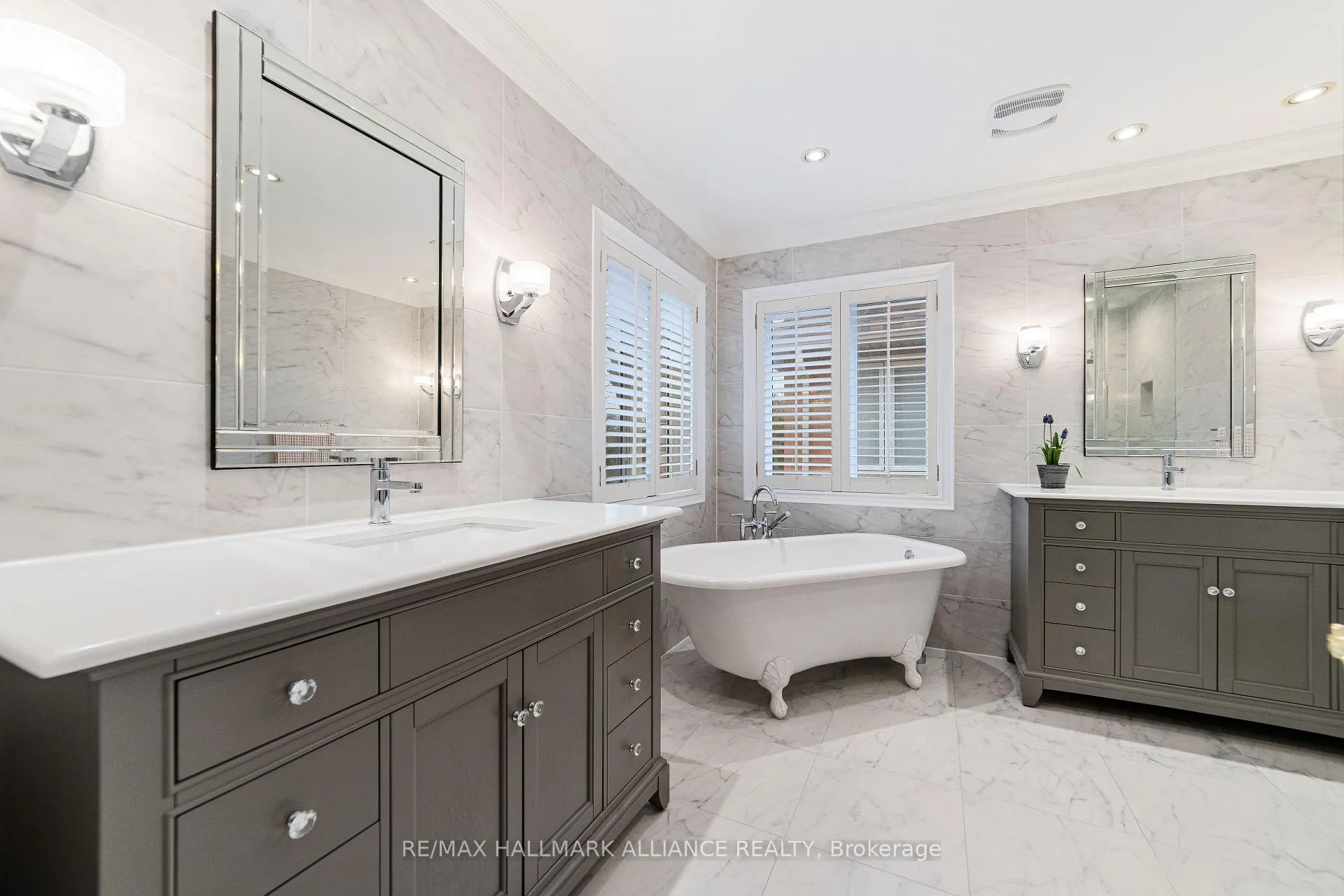 Photo 17 of 28 Preakness Drive, North York, Banbury-Don Mills — HOMEH