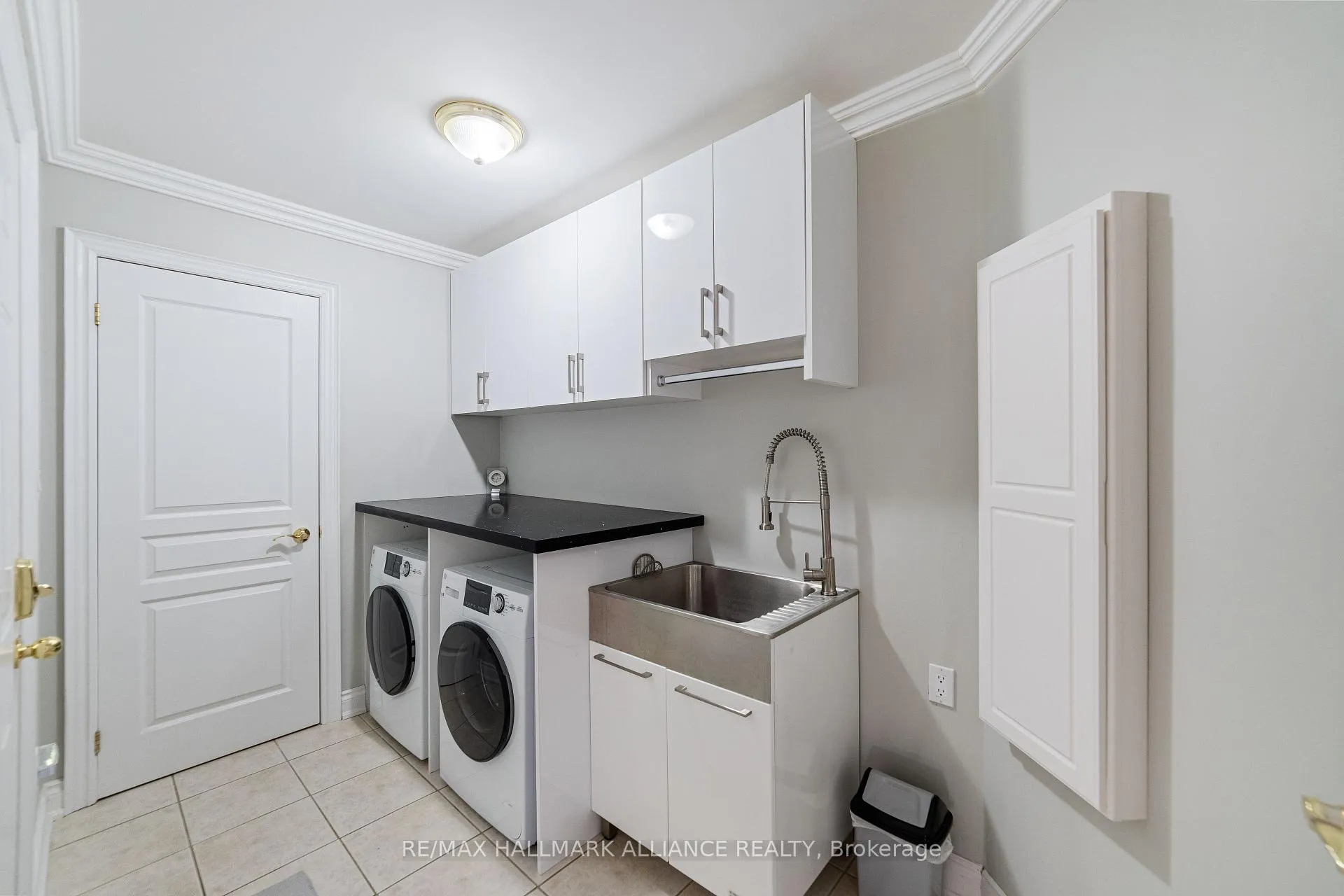 Photo 20 of 28 Preakness Drive, North York, Banbury-Don Mills — HOMEH