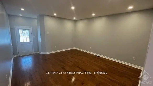 Photo 2 of 13 Barnstone Drive, Ottawa, Barrhaven East — HOMEH