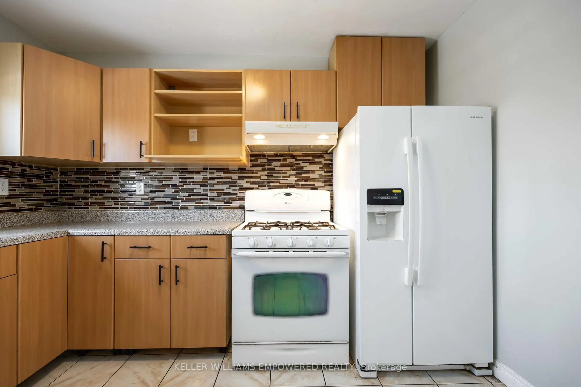 Photo 8 of 8 Porter Avenue, Toronto, Rockcliffe-Smythe — HOMEH