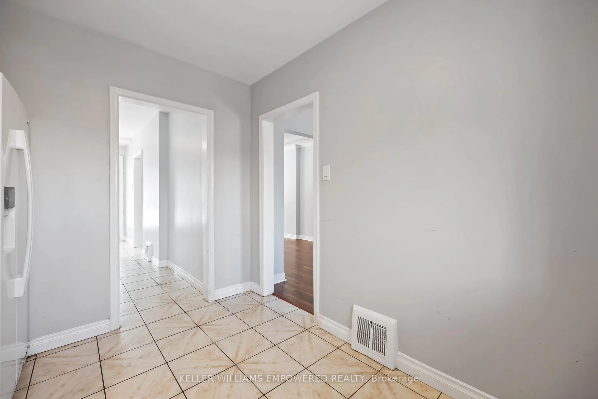 Photo 10 of 8 Porter Avenue, Toronto, Rockcliffe-Smythe — HOMEH
