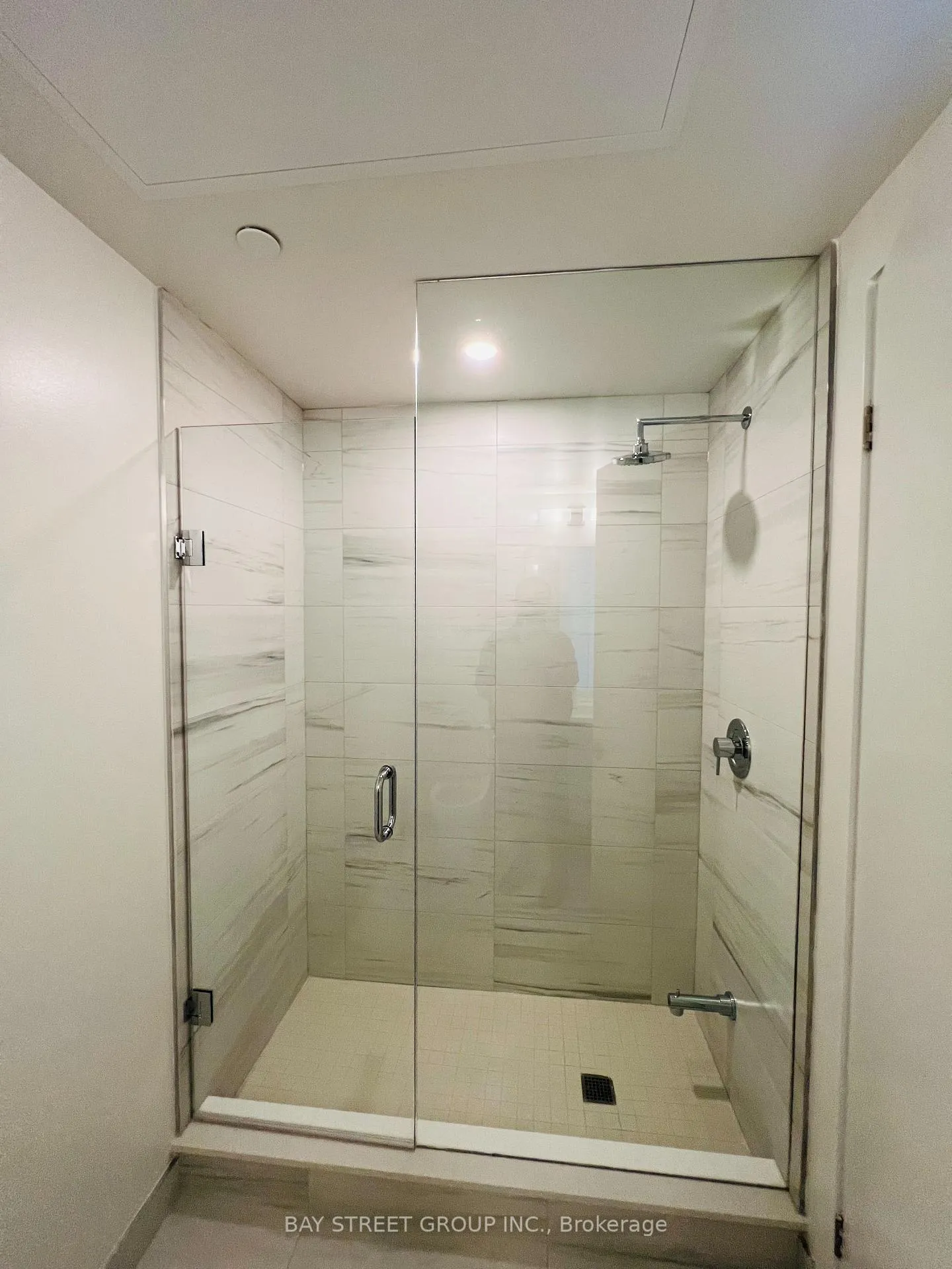 Photo 8 of Unit 5206, 138 Downes Street, Toronto, Waterfront Communities — HOMEH