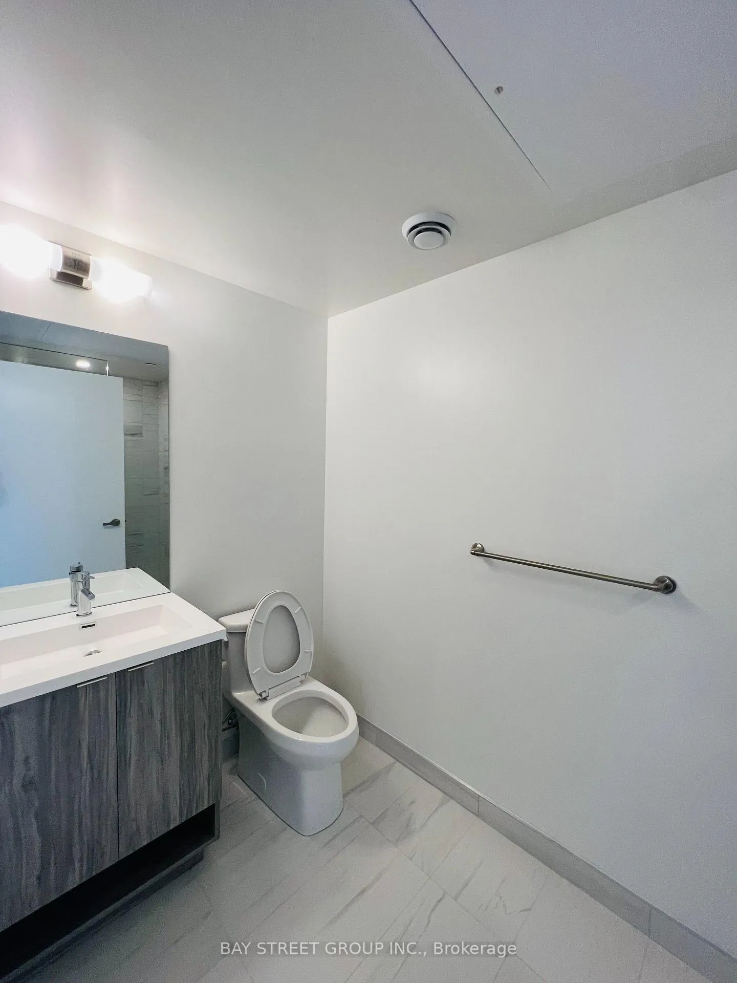 Photo 9 of Unit 5206, 138 Downes Street, Toronto, Waterfront Communities — HOMEH