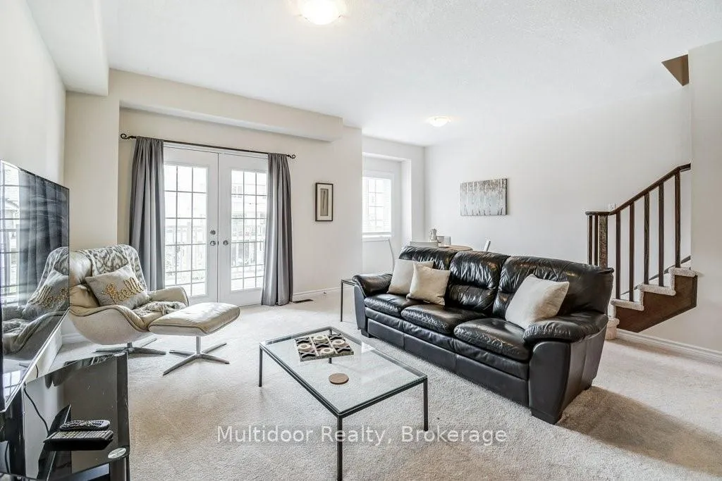 Photo 8 of 20 Hiscott Drive, Hamilton, Waterdown — HOMEH