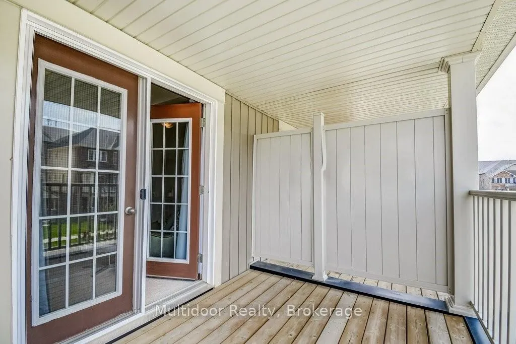 Photo 21 of 20 Hiscott Drive, Hamilton, Waterdown — HOMEH