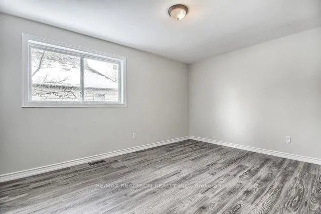 Photo 9 of 1 Napier Street, Barrie, Codrington — HOMEH