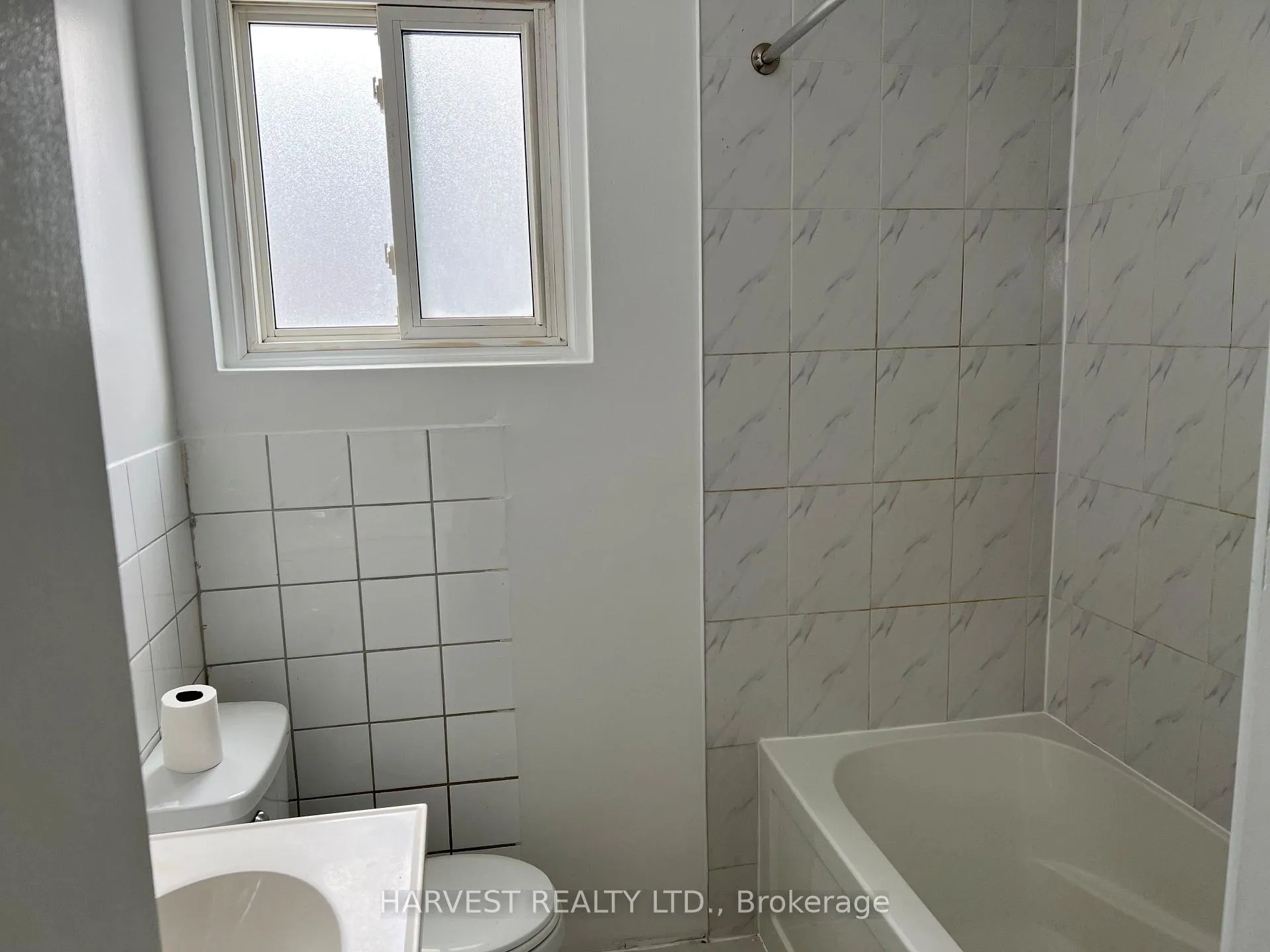 Photo 13 of 337 Frontenac Avenue, Oshawa, Vanier — HOMEH