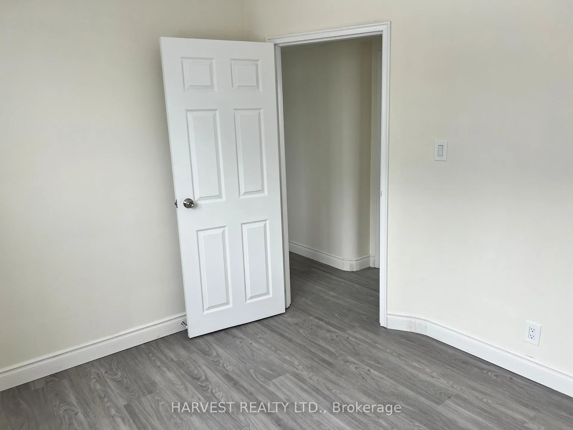 Photo 15 of 337 Frontenac Avenue, Oshawa, Vanier — HOMEH