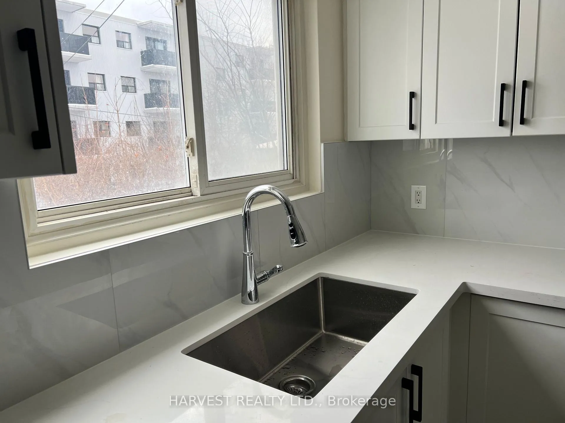 Photo 23 of 337 Frontenac Avenue, Oshawa, Vanier — HOMEH