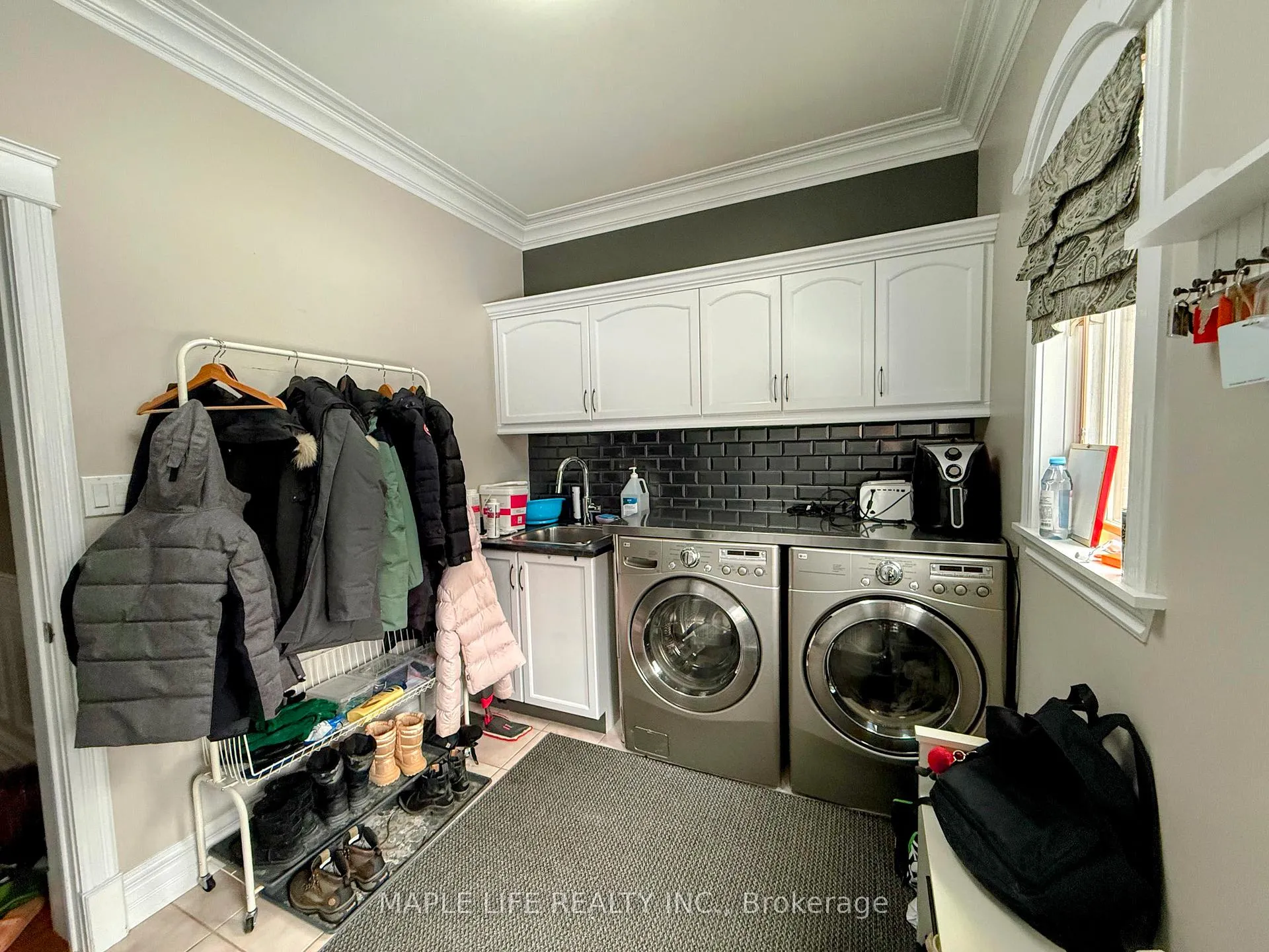 Photo 8 of 624 Amberwood Crescent, Pickering, Amberlea — HOMEH