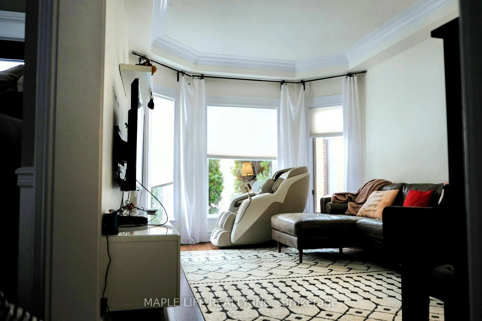 Photo 12 of 624 Amberwood Crescent, Pickering, Amberlea — HOMEH