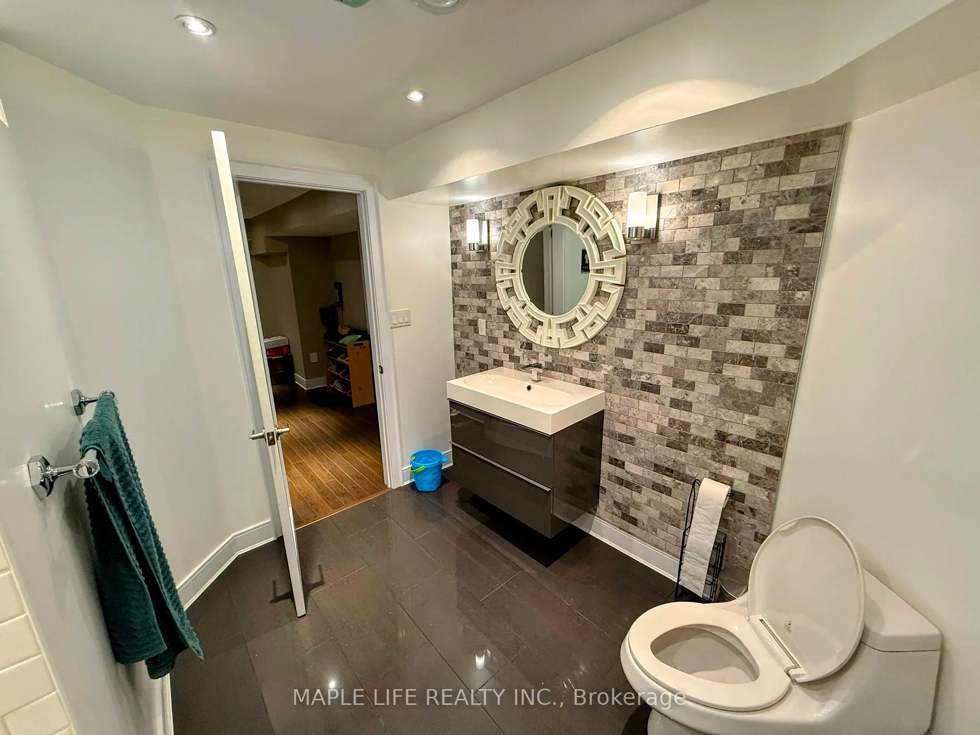 Photo 20 of 624 Amberwood Crescent, Pickering, Amberlea — HOMEH