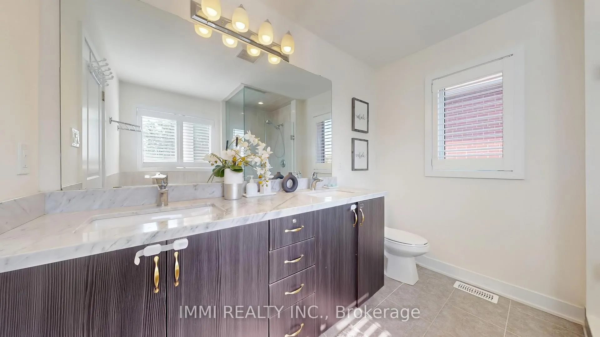 Photo 16 of 12 Badgerow Way, Aurora, Rural Aurora — HOMEH