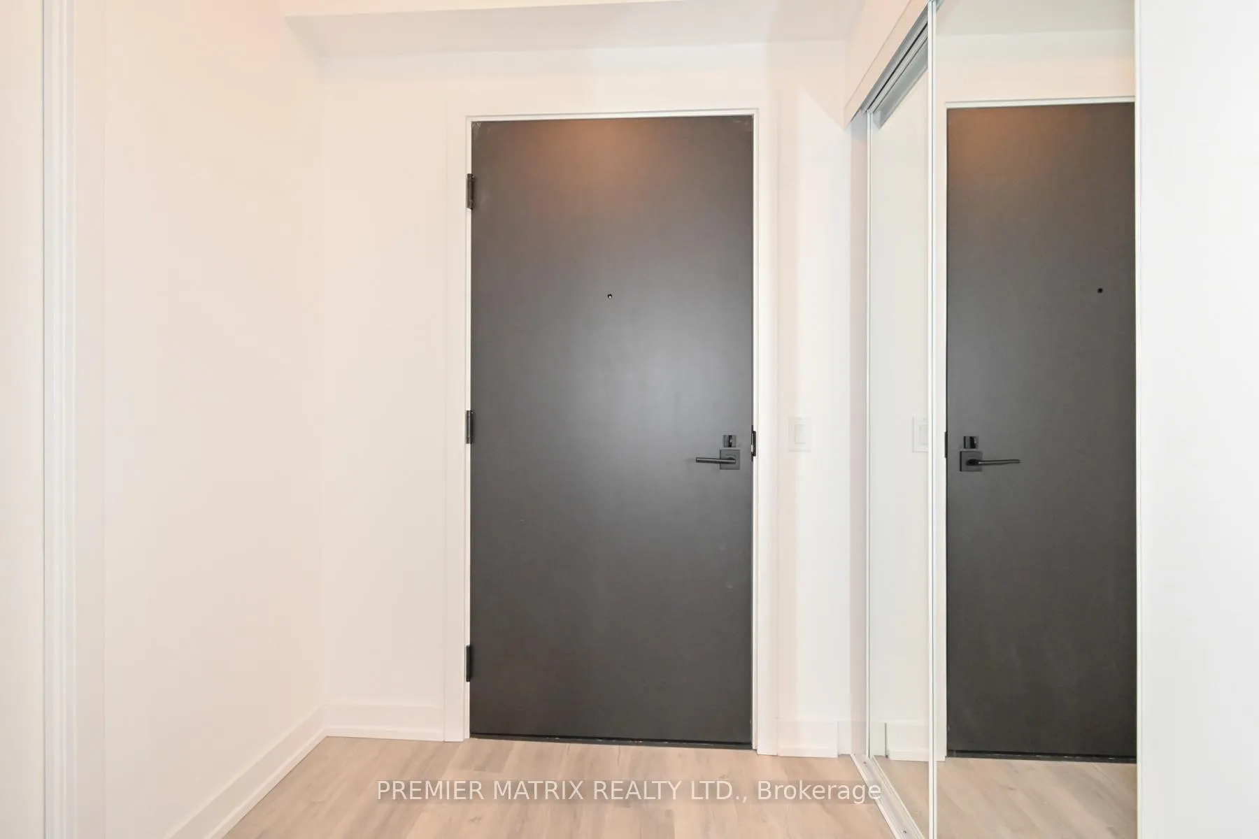 Photo 4 of Unit 529, 28 Eastern Avenue, Toronto, Moss Park — HOMEH