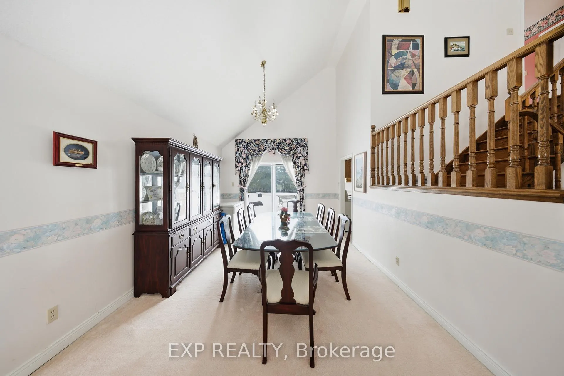 Photo 11 of 637 Deer Run Drive, Waterloo — HOMEH