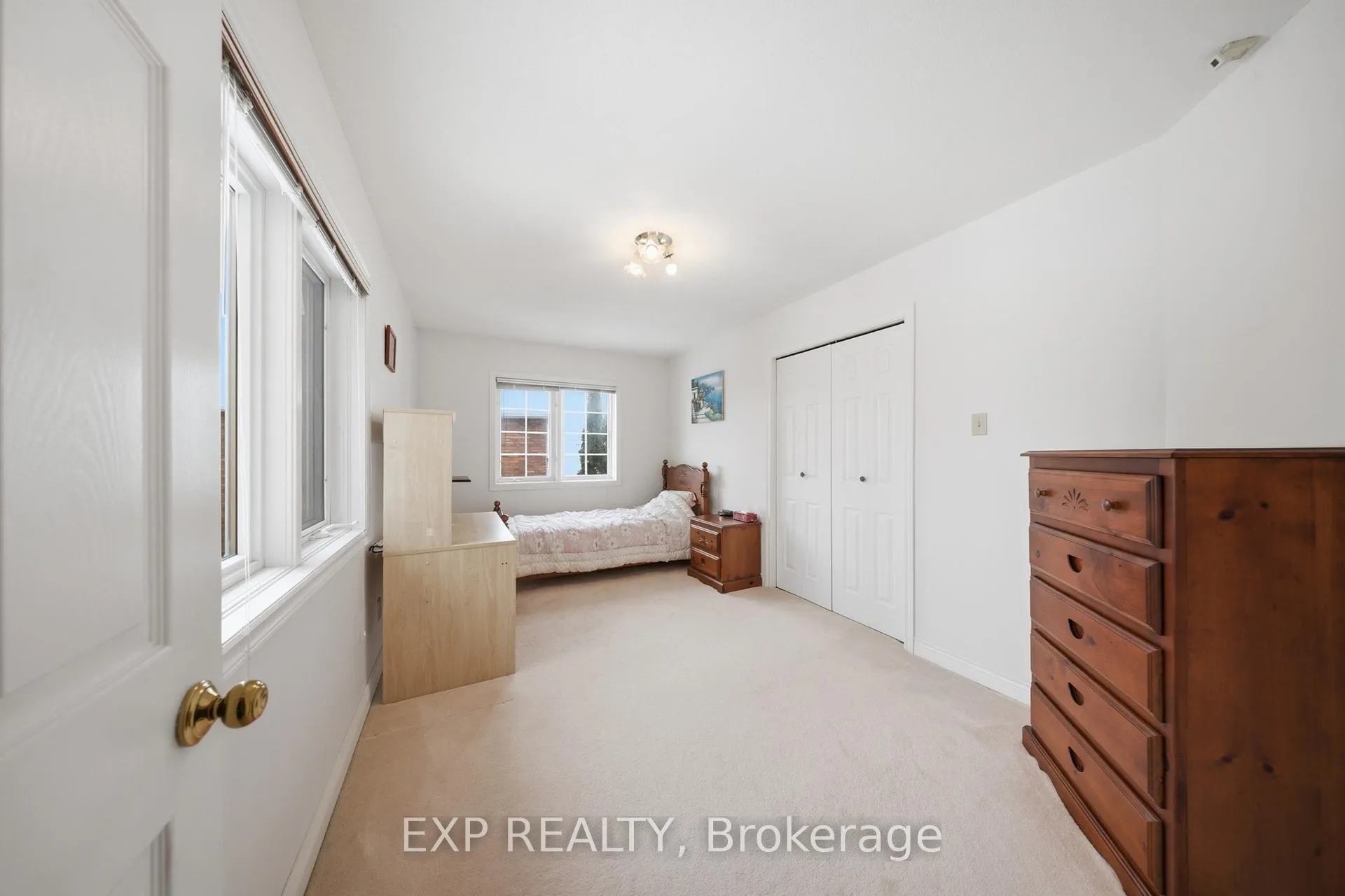 Photo 34 of 637 Deer Run Drive, Waterloo — HOMEH