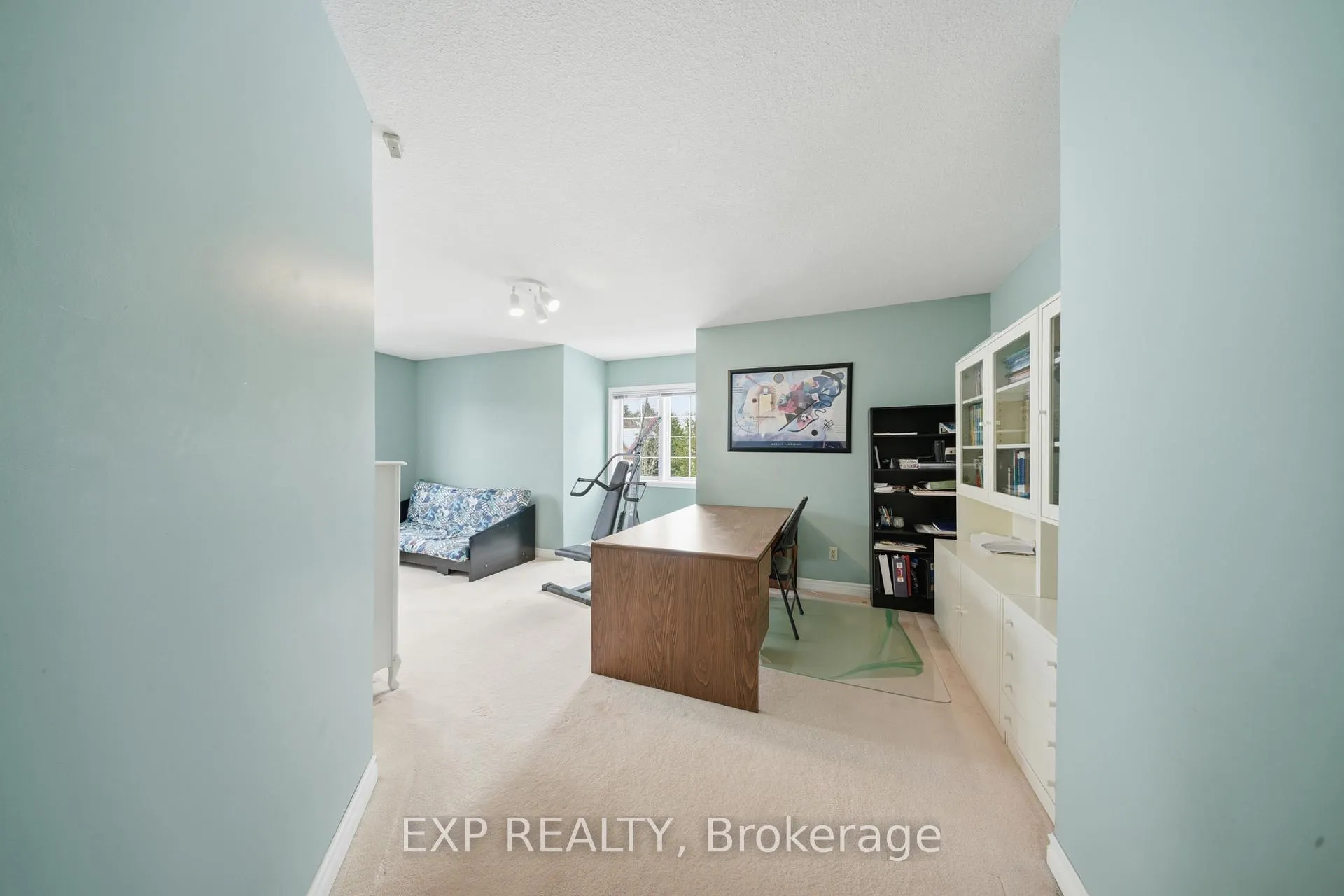 Photo 36 of 637 Deer Run Drive, Waterloo — HOMEH