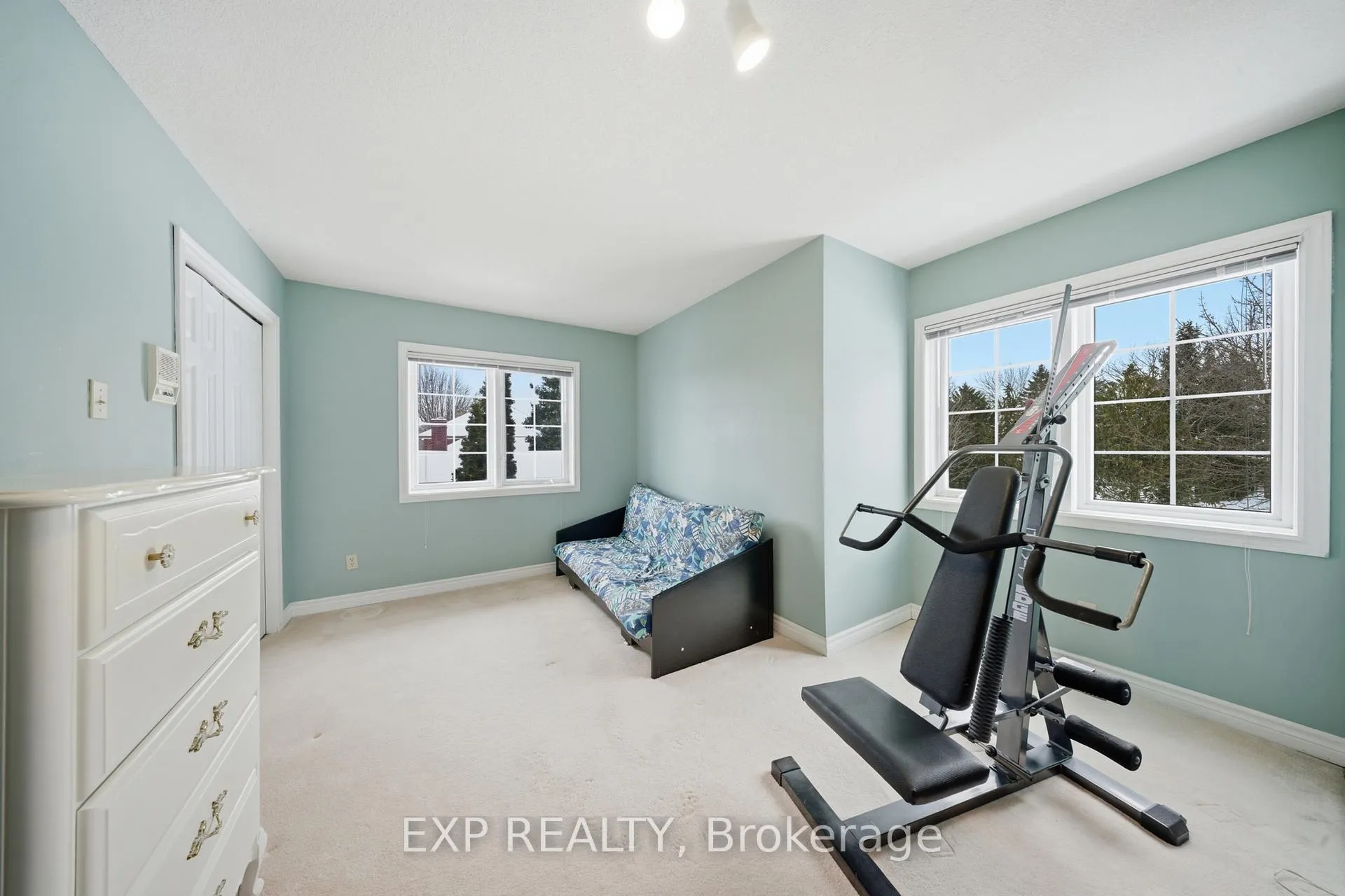 Photo 37 of 637 Deer Run Drive, Waterloo — HOMEH