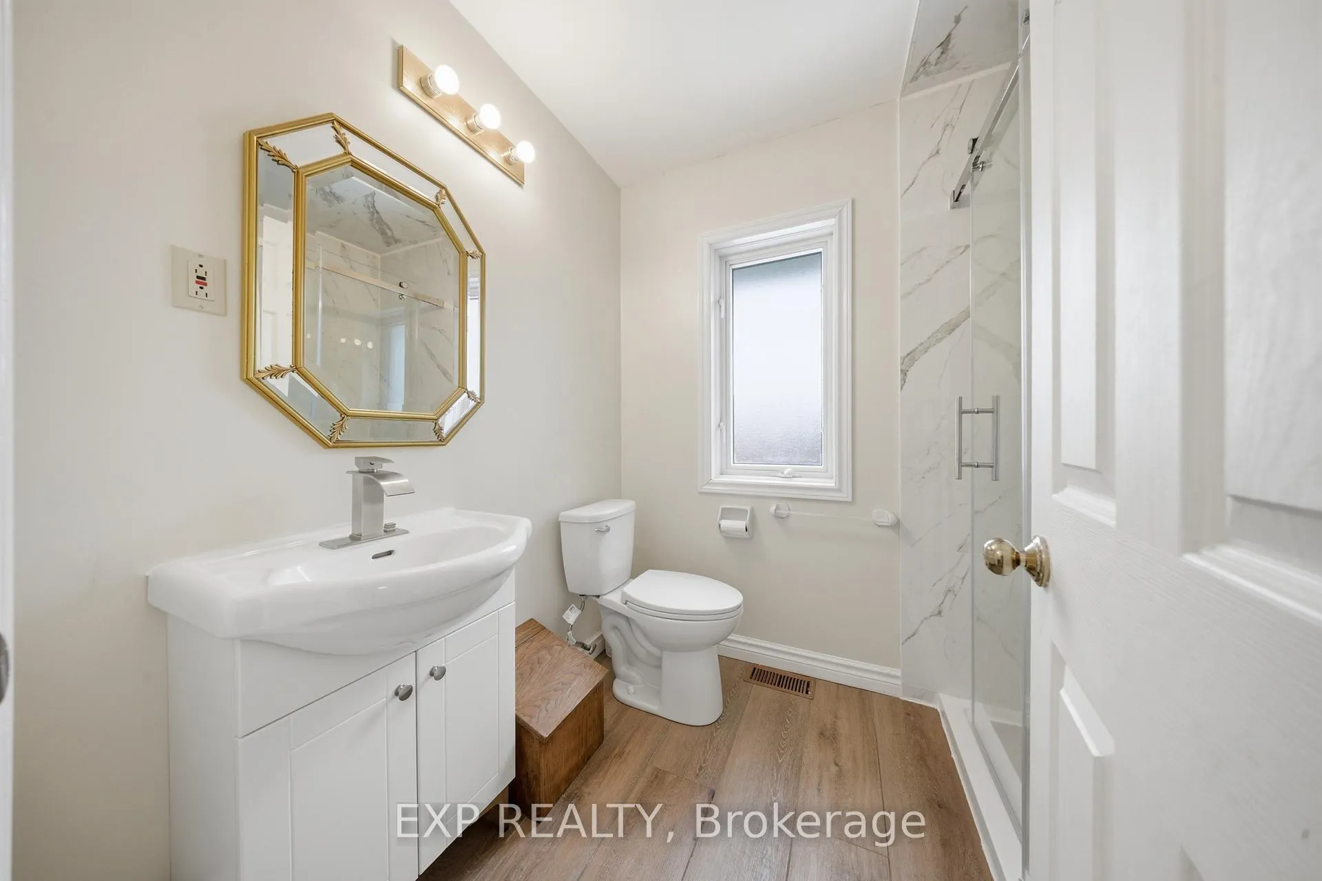 Photo 40 of 637 Deer Run Drive, Waterloo — HOMEH