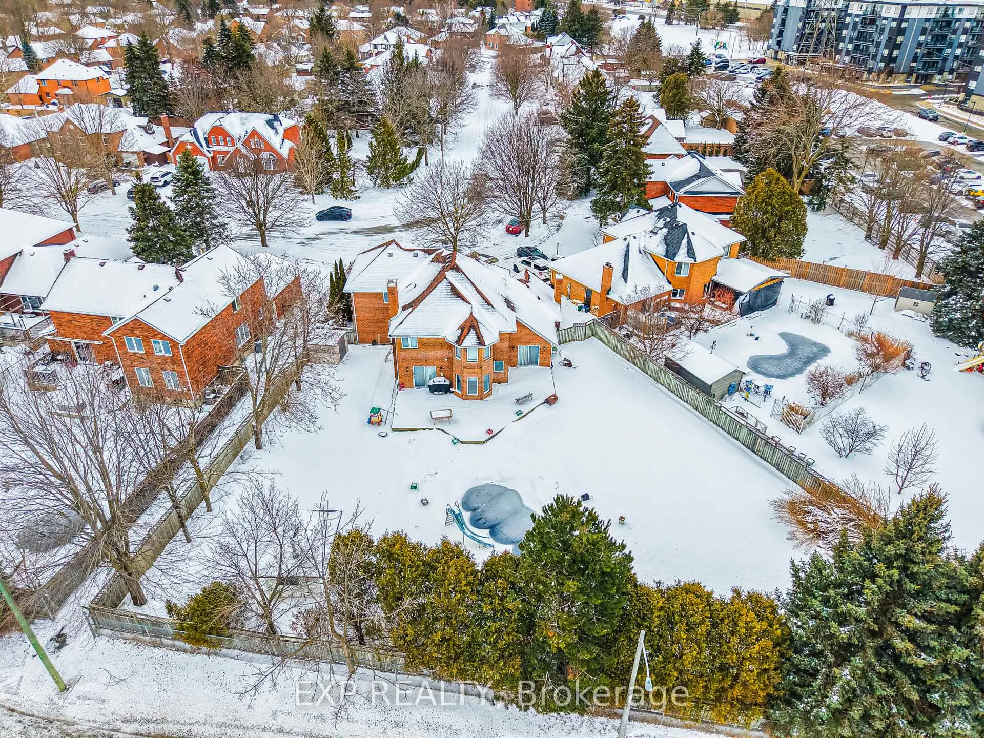 Photo 45 of 637 Deer Run Drive, Waterloo — HOMEH