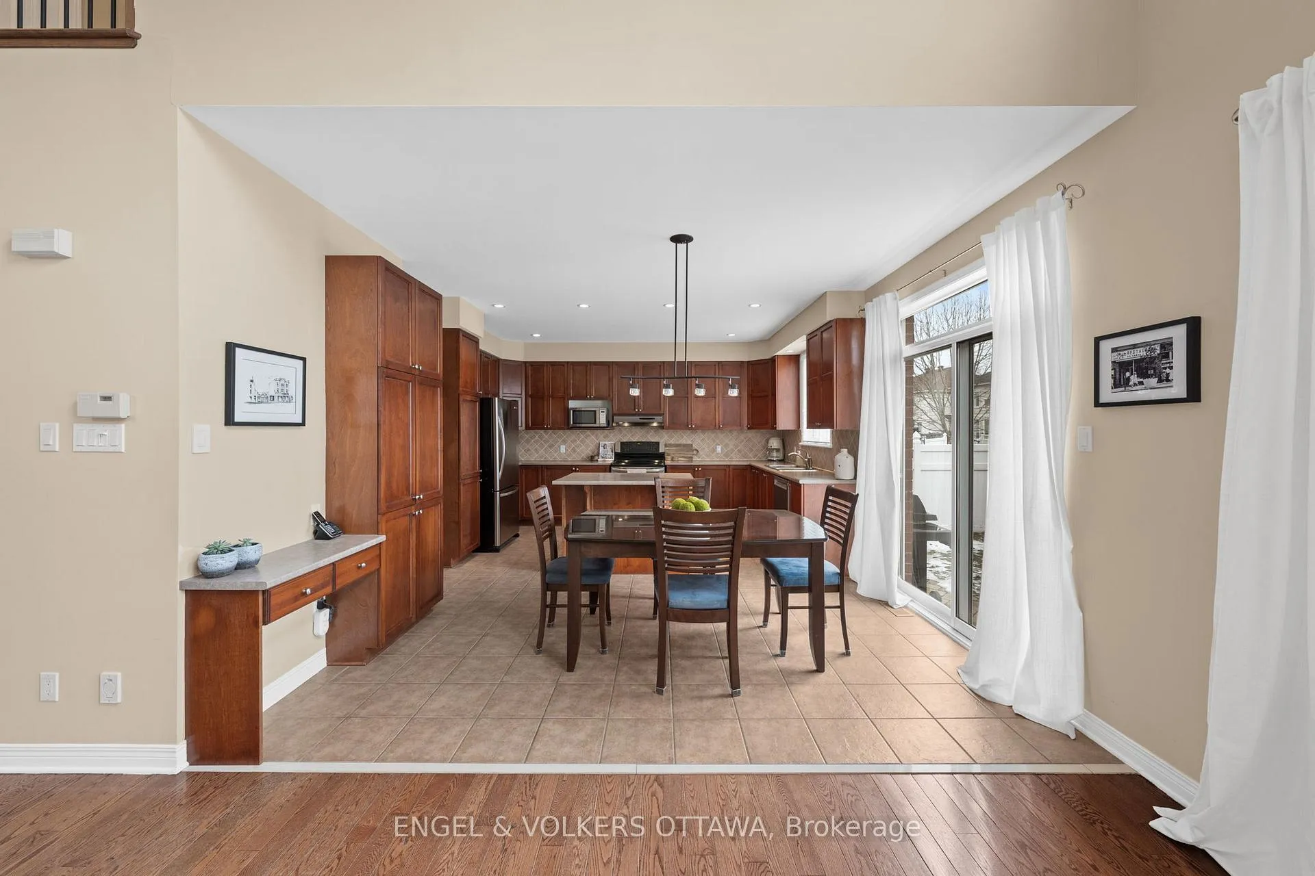 Photo 12 of 113 Maple Stand Way, Ottawa, Barrhaven East — HOMEH