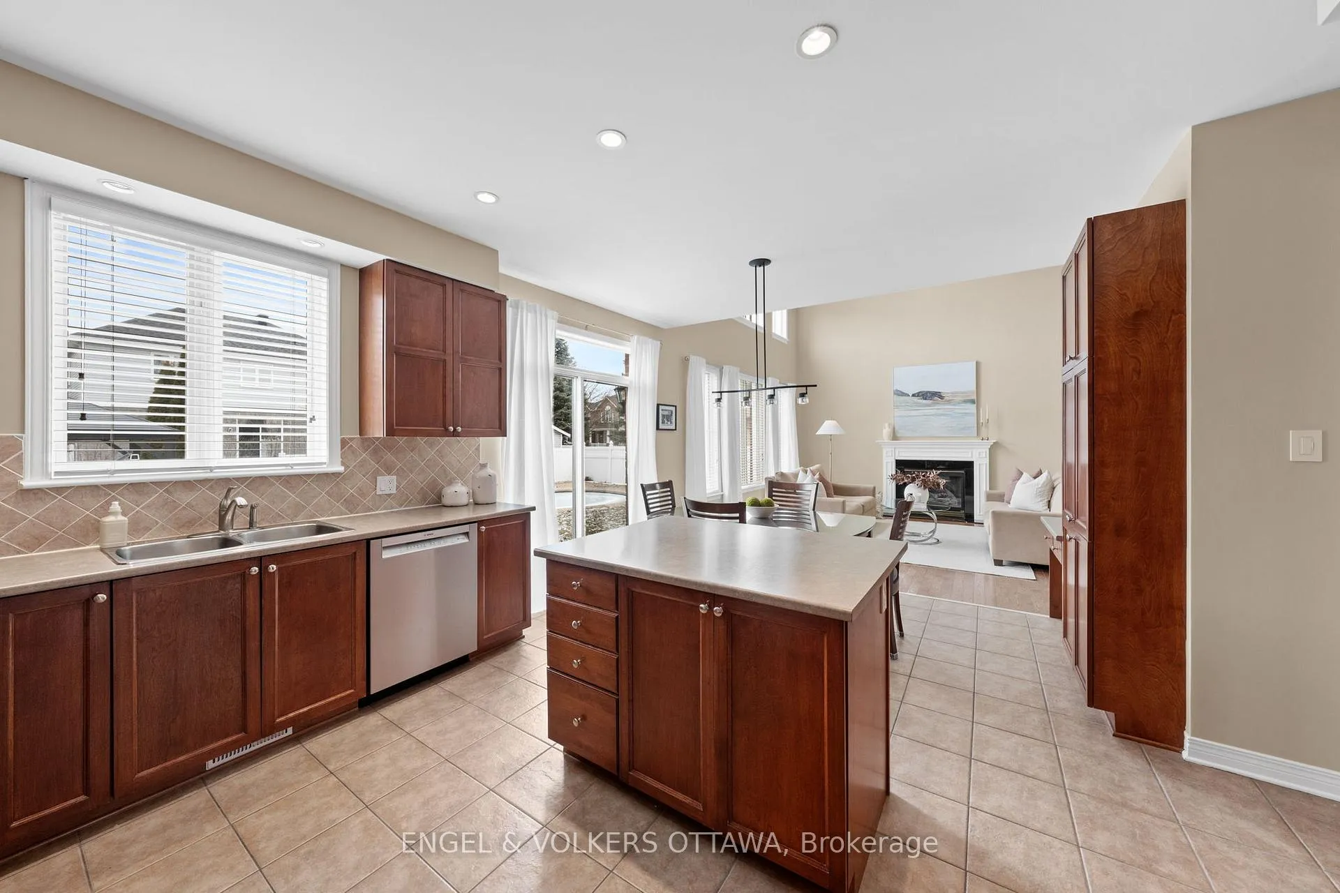 Photo 16 of 113 Maple Stand Way, Ottawa, Barrhaven East — HOMEH