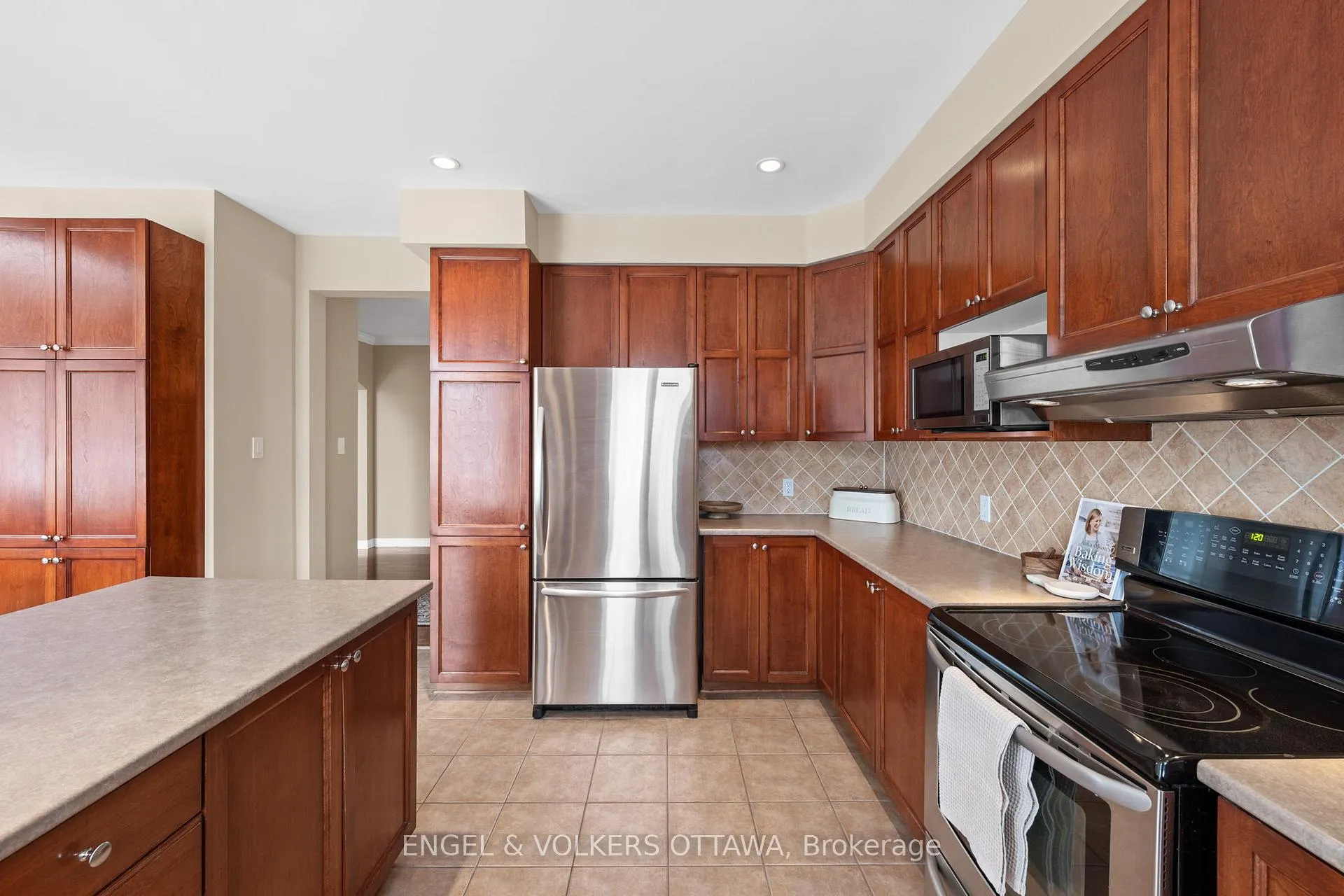 Photo 17 of 113 Maple Stand Way, Ottawa, Barrhaven East — HOMEH