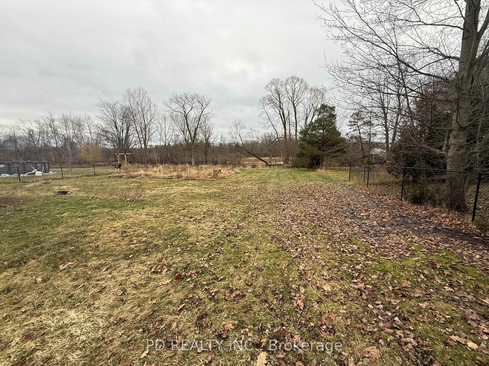Photo 10 of 612 Hines Road, Haldimand, Dunnville — HOMEH