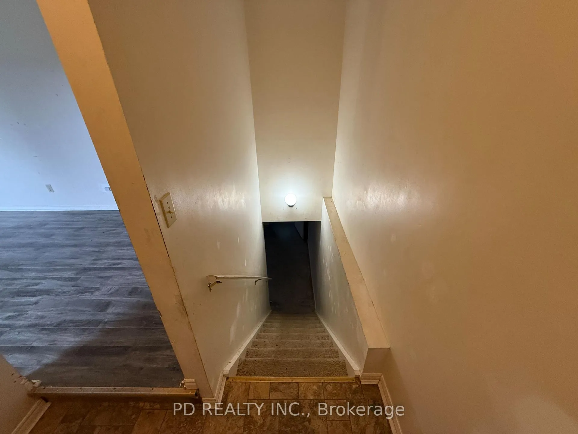 Photo 34 of 612 Hines Road, Haldimand, Dunnville — HOMEH