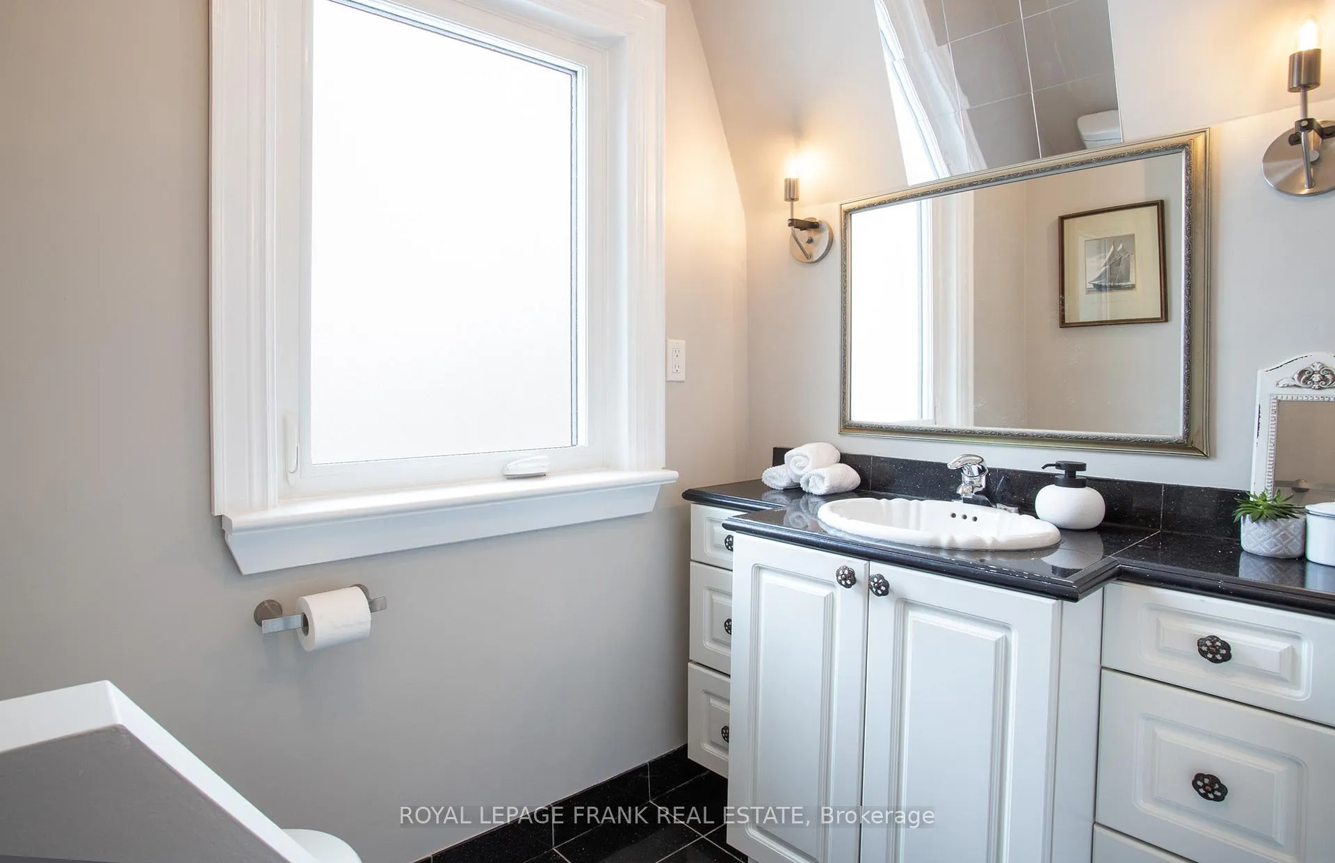 Photo 23 of 288 St Eloi Avenue, Oshawa, Central — HOMEH