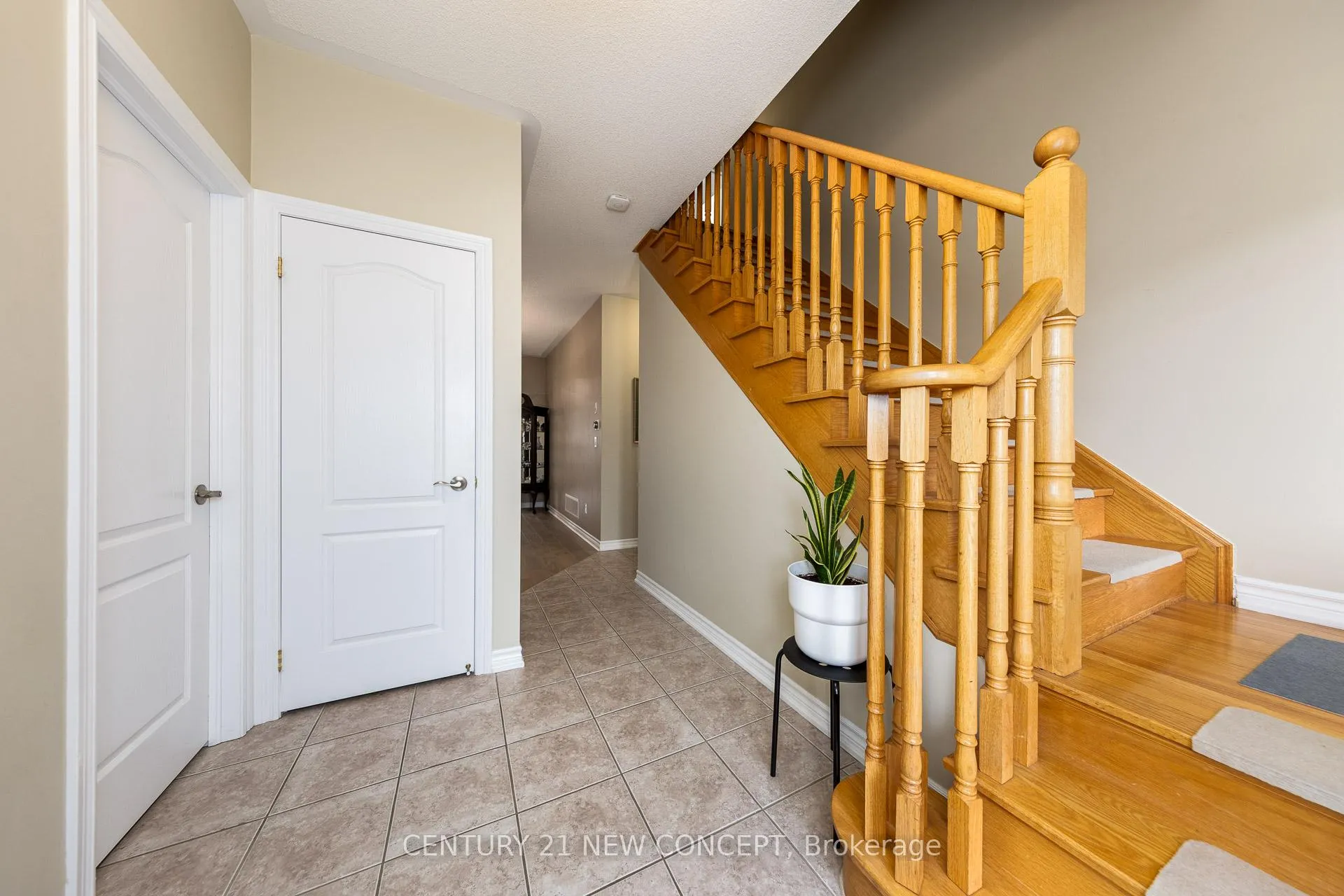 Photo 5 of 223 Mclaughlin Avenue, Milton, Willmott — HOMEH