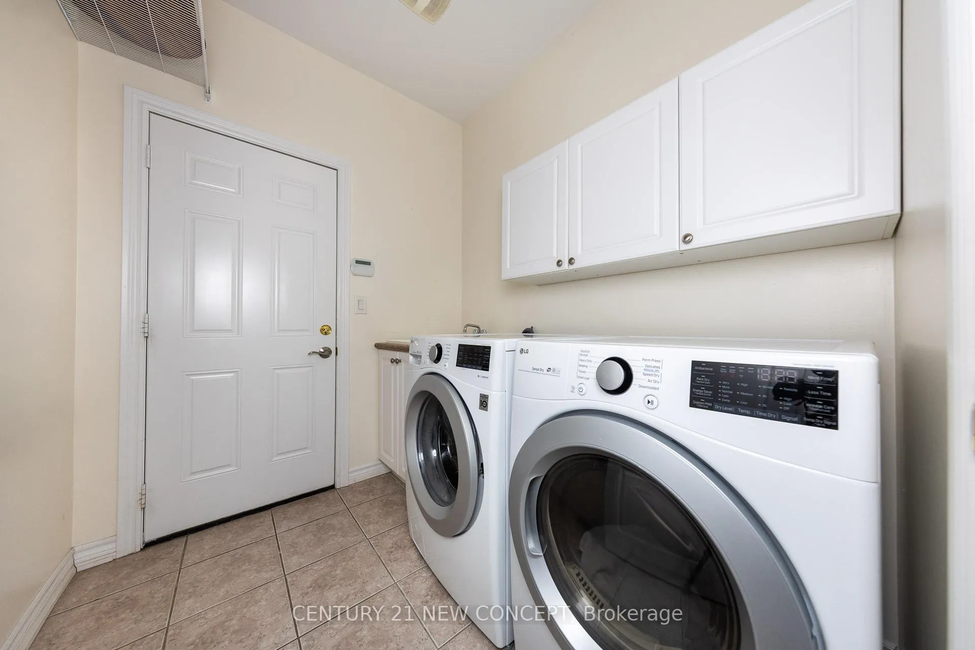 Photo 19 of 223 Mclaughlin Avenue, Milton, Willmott — HOMEH