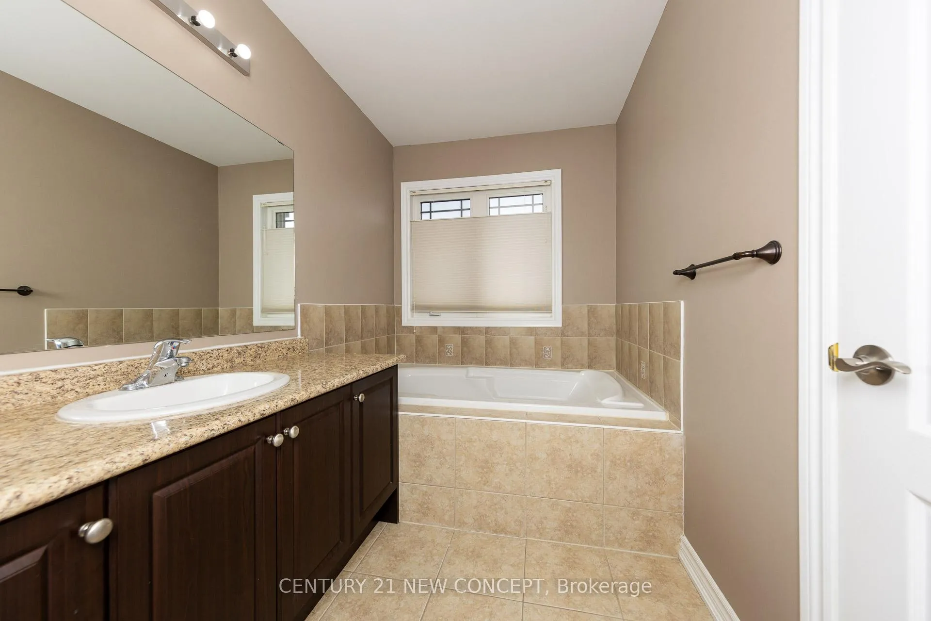 Photo 29 of 223 Mclaughlin Avenue, Milton, Willmott — HOMEH