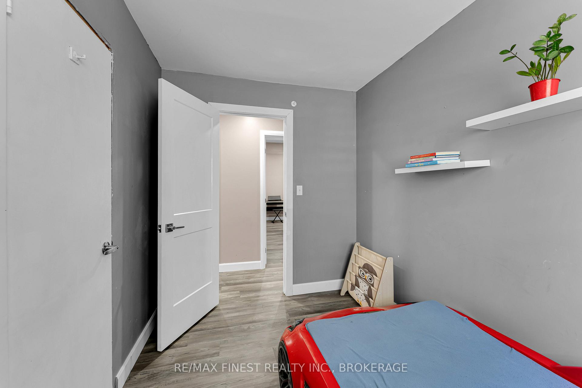 Photo 17 of 2843 Perth Road, Kingston, City North of 401 — HOMEH